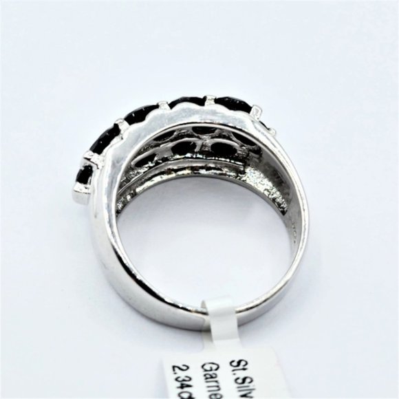 Sterling Silver Garnet Ring 2.34 tcw - Picture 4 of 5